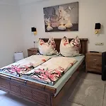 Ferienwohnung,,japan Art Am Koi Teich,, Apartment
