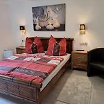 Apartment Ferienwohnung,,japan Art Am Koi Teich,,